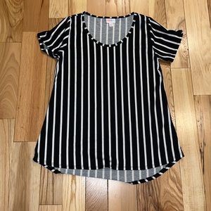 5/$20‼️LuLaRoe Tee